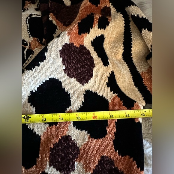 Sweater Sweater Multi Animal Print Giraffe Button Cardigan - Picture 9 of 10